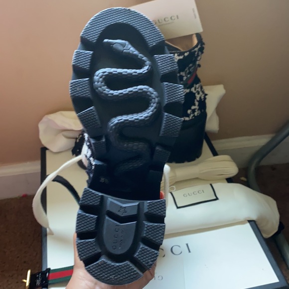 Gucci boots only worn twice excellent condition. - Picture 4 of 4